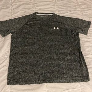 Grey Under Armour athletic T-Shirt